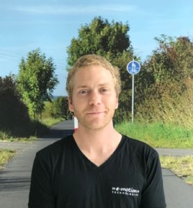 • ist begeistert von der Technik die dahinter steckt<br>• Hobbies sind Biken und Musik