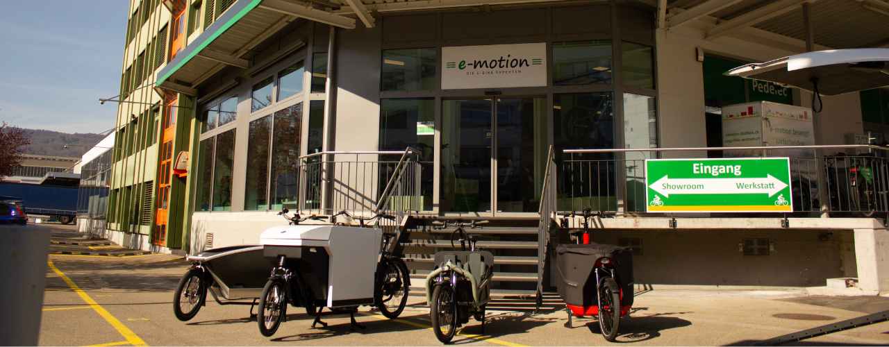 Außenansicht des e-motion Cargobike-Zentrums Dietikon